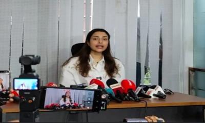 শ্লীলতাহানি ও হত্যাচেষ্টার অভিযোগে সংবাদ সম্মেলন করলেন অভিনেত্রী স্নিগ্ধা চৌধুরী