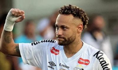 জোড়া গোলে সমালোচকদের জবাব, সান্তোসকে জয় উপহার নেইমারের