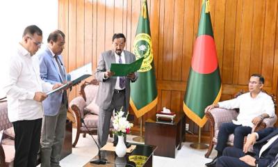 শপথ নিলেন শেরপুর-৩ ও বগুড়া-৬ আসনের নতুন দুই এমপি