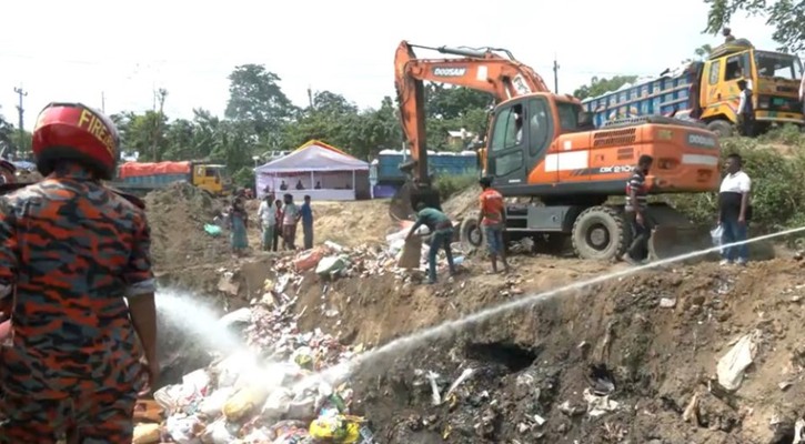 কুমিল্লায় ৪ কোটি টাকার নিষিদ্ধ ভারতীয় পণ্য ধ্বংস