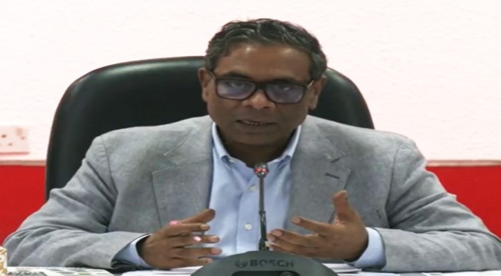 শুধু চিকিৎসক নয়, স্বাস্থ্যসেবায় নার্স ও মিডওয়াইফের সংখ্যাও বাড়াতে হবে: স্বাস্থ্য প্রতিমন্ত্রী