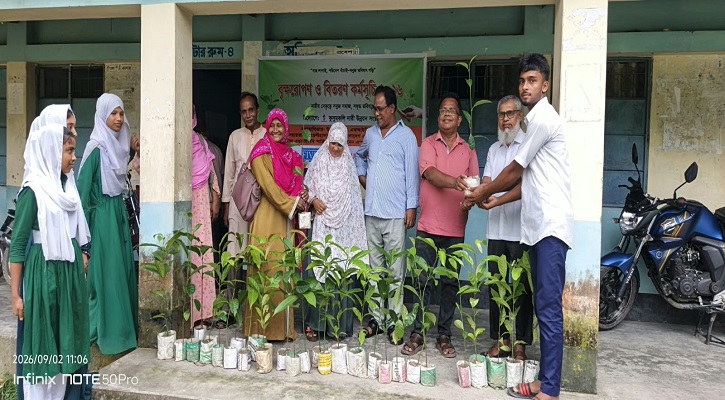 নারী নেতৃত্বে সবুজ সমাজ গড়ার প্রত্যয়ে কুসুমকলি নারী উন্নয়ন সংত্থার উদ্দোগে শিক্ষার্থীদের মাঝে  ফলজ বৃক্ষ বিতরণ