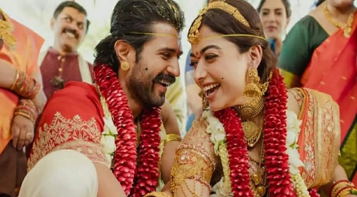 সাত বছরের প্রেমের পর বিয়ের বন্ধনে বিজয়–রাশমিকা